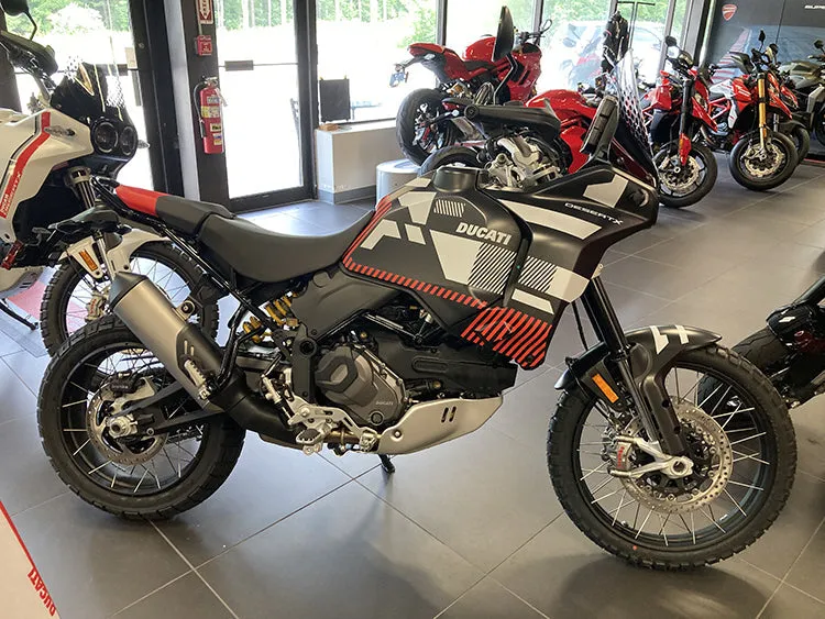 2024 Ducati Desert X R22